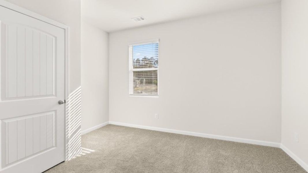 Spacious, unfurnished interior of a new home in Pointe Park, Union City (Image 14).