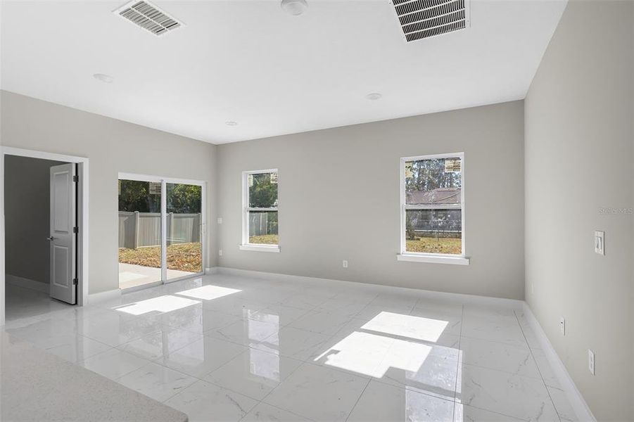 Spacious, unfurnished interior of a new home in , Port Charlotte (Image 22).