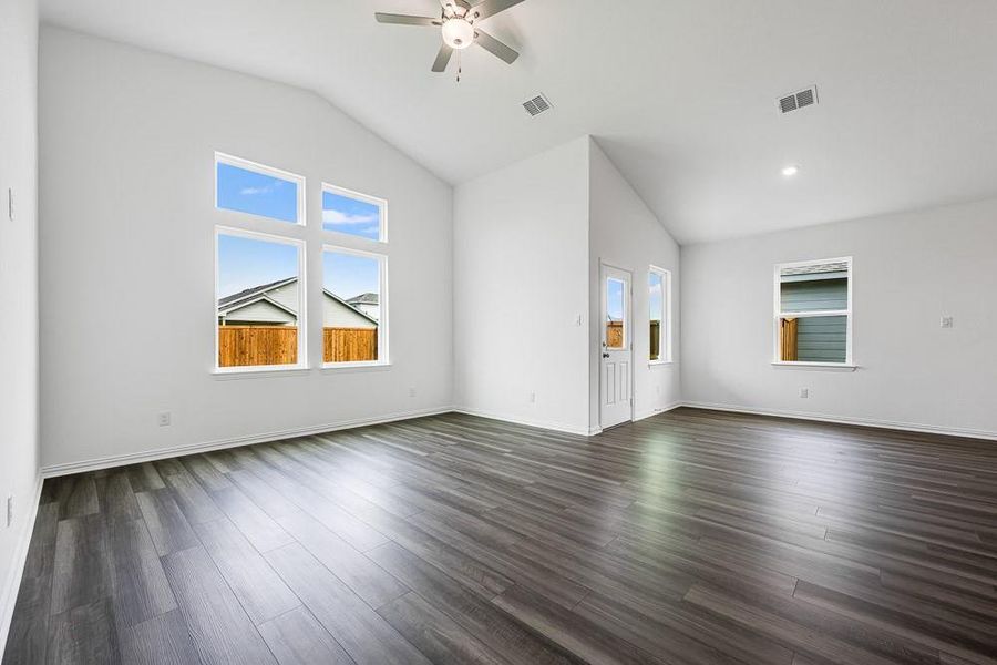 2143 Tule Way ~ Ready Now!