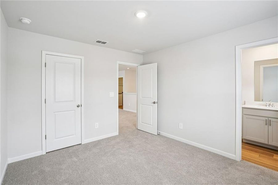 Spacious, unfurnished interior of a new home in Hemingway - Reserve Series, Cumming (Image 32).