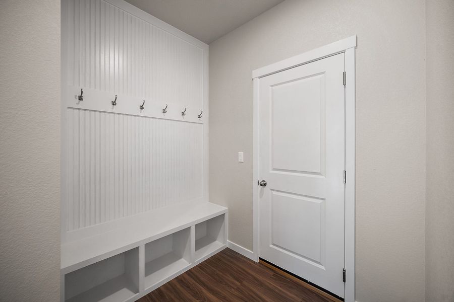 Spacious, unfurnished interior of a new home in Ridge at Lorson Ranch, Colorado Springs (Image 27).