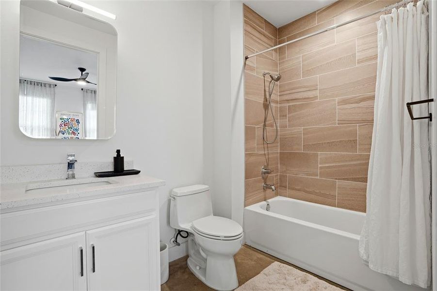 Furnished interior view inside a new home in , St. Petersburg (Image 27).