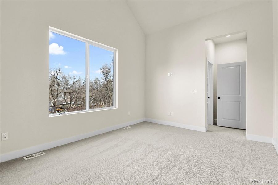 Spacious, unfurnished interior of a new home in , Colorado Springs (Image 19).