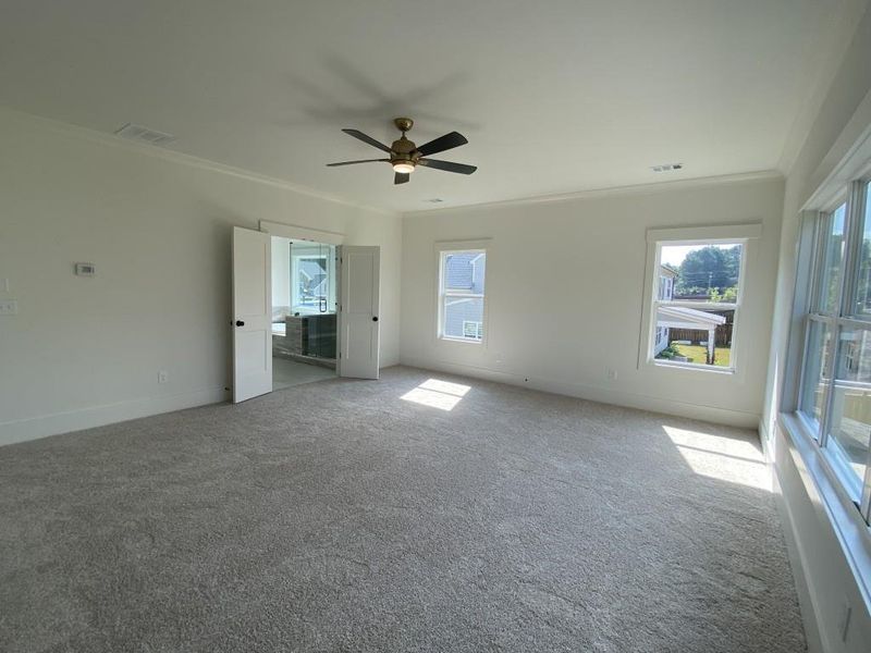 Spacious, unfurnished interior of a new home in Hillshire, Cumming (Image 17).