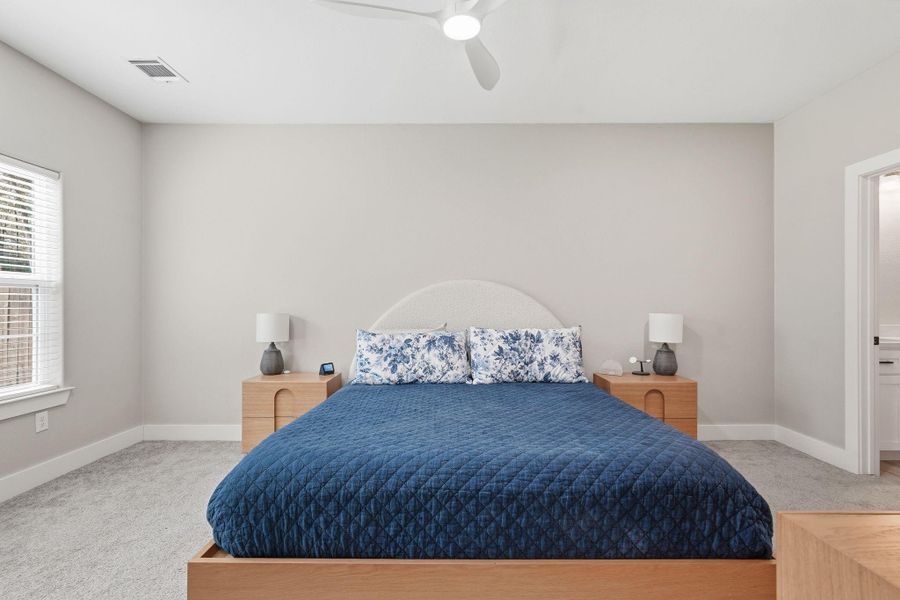 Furnished interior view inside a new home in , Conroe (Image 12).