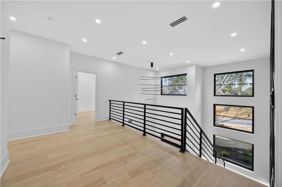 Spacious, unfurnished interior of a new home in , Atlanta (Image 25).
