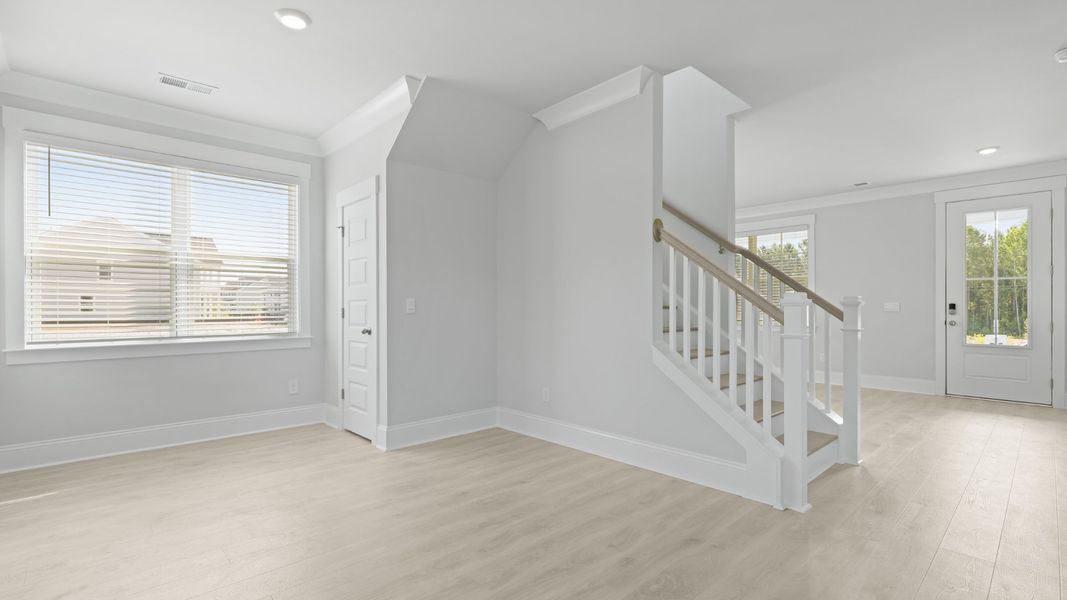 Representative unfurnished interior of a home built from the SPRUCEWOOD by D.R. Horton in Sheep Island, Summerville (Image 16).