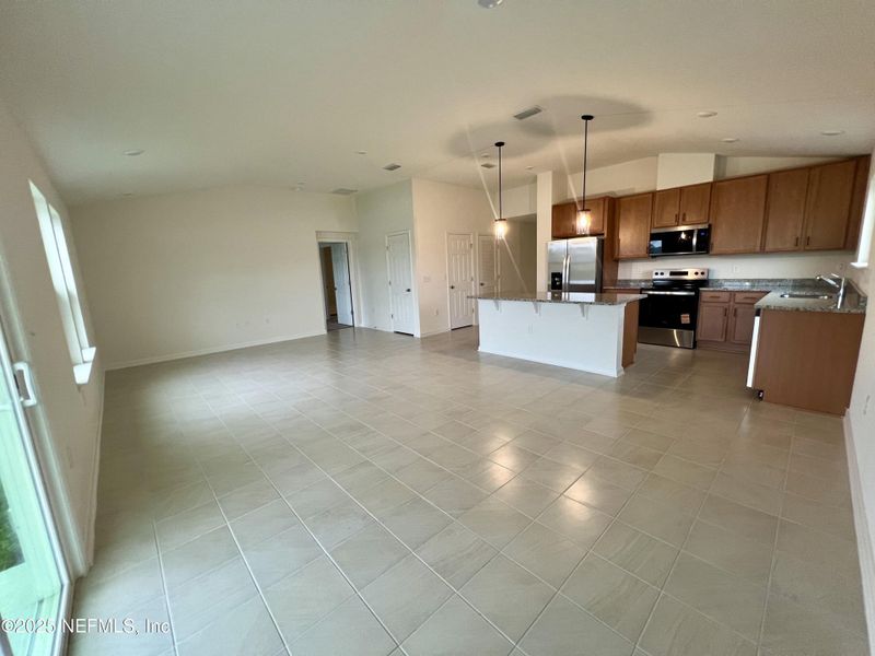 Image 8 of a home in .