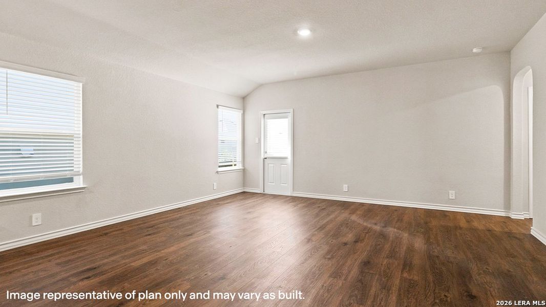 Spacious, unfurnished interior of a new home in Brookstone Creek, San Antonio (Image 20).