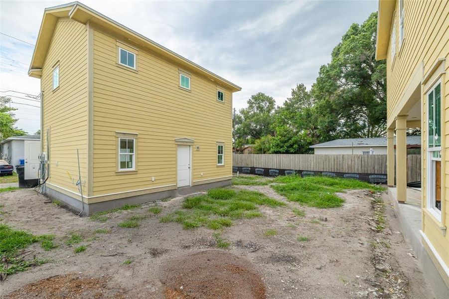 Exterior details and patio area of a home in , St. Petersburg (Image 3).
