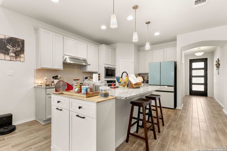 Furnished interior view inside a new home in Lily Springs, Seguin (Image 3).