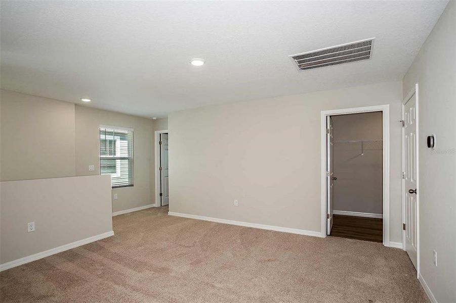 Spacious, unfurnished interior of a new home in Crosswinds, Haines City (Image 21).