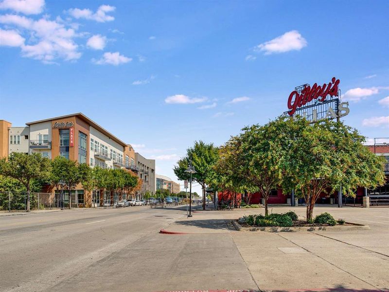 The Cedars is surrounded by some of Dallas's most noteworthy spots; The Farmers Market, Bishop Arts, the Design District, Klyde Warren Park, Southside Ballroom & Gilley's of Dallas, AT&T Discovery District, Reunion Tower, Dallas Museum of Art, Pioneer Plaza, Downtown & Uptown.