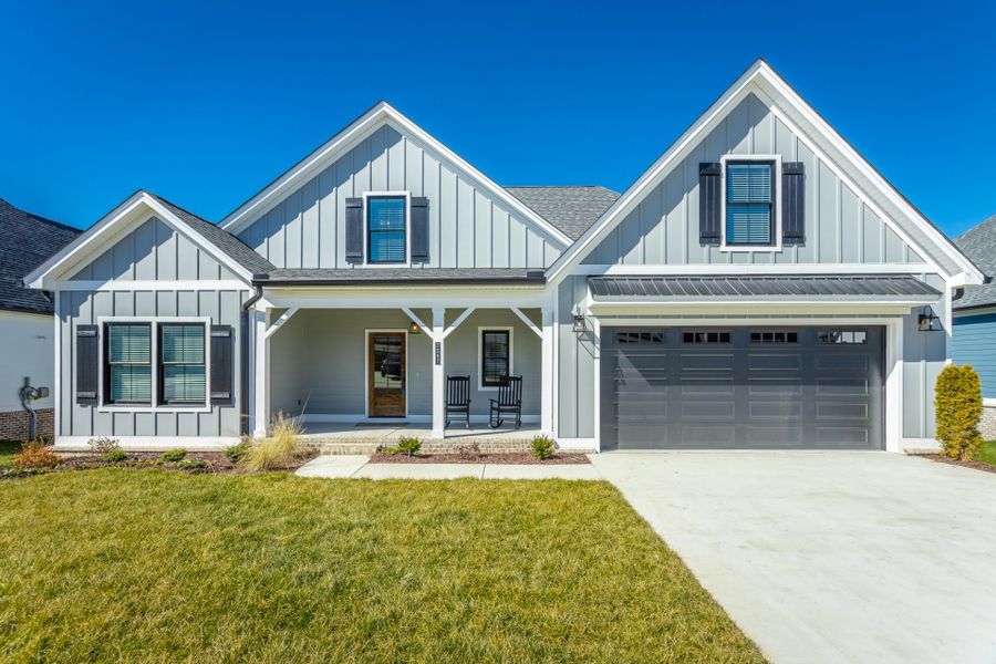 Front exterior of a home in the Pine Ridge community, located in Soddy-Daisy, TN (Image 14).