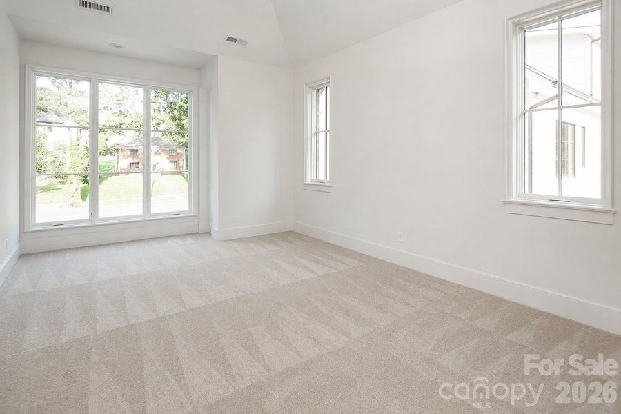 secondary bedroom.