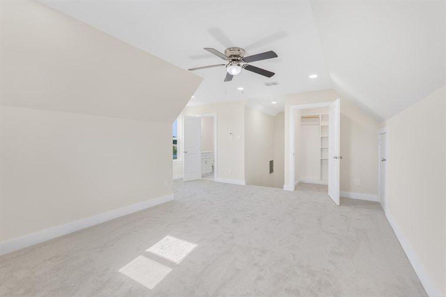 Image 28 of a home in . Image 28 of a home in .