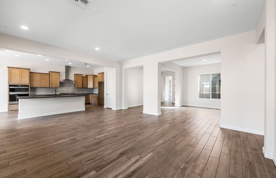 Spacious, unfurnished interior of a new home in Artisan at Asante, Surprise (Image 32). Spacious, unfurnished interior of a new home in Artisan at Asante, Surprise (Image 32).