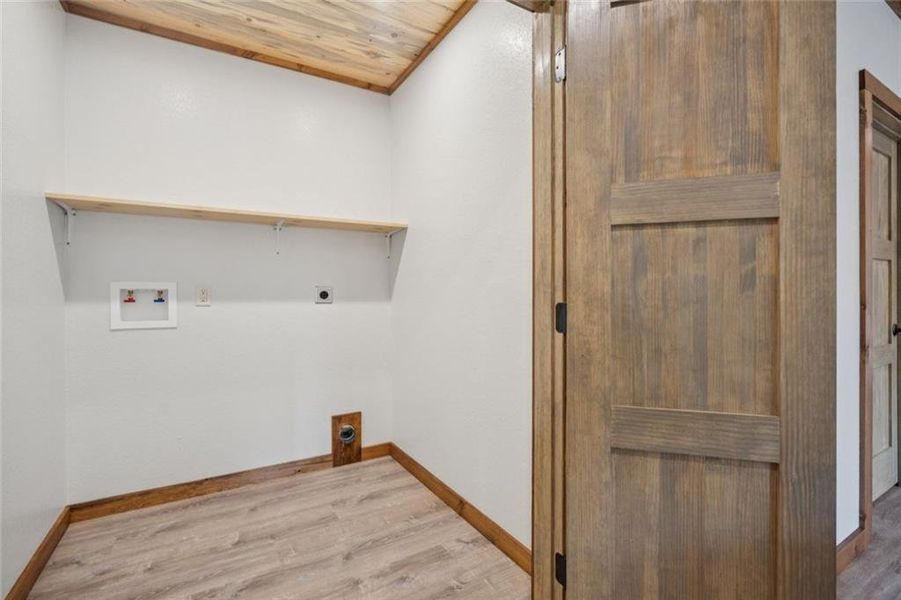 Spacious, unfurnished interior of a new home in , Mineral Bluff (Image 24).