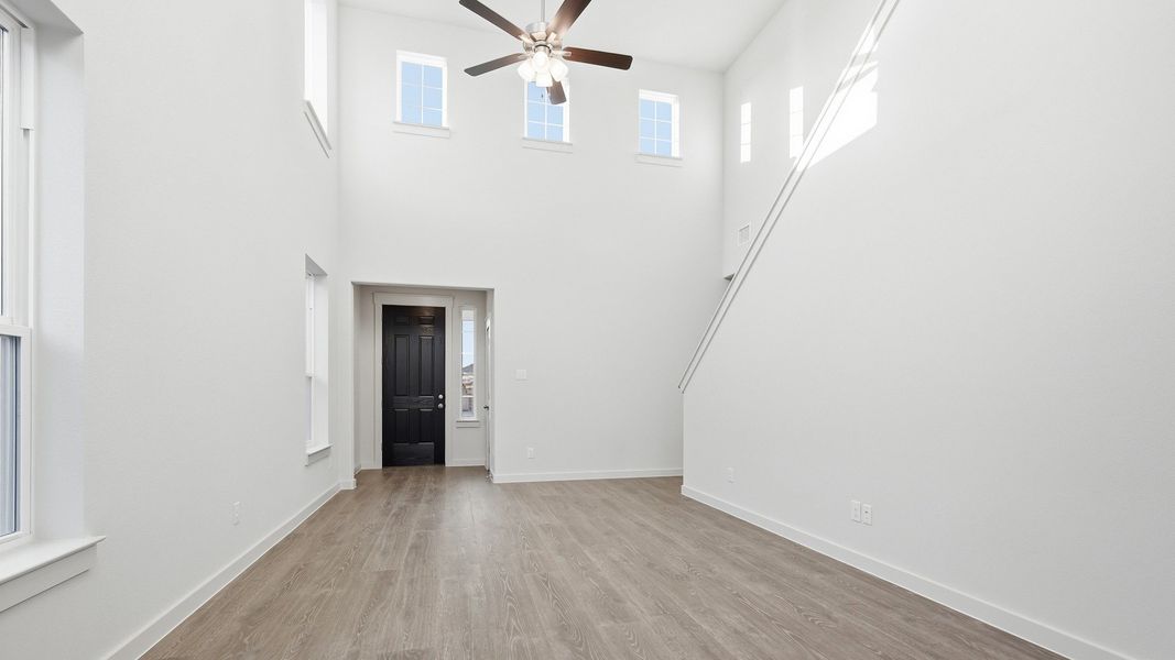 Furnished interior view inside a new home in Walden Pond, Forney (Image 12). Furnished interior view inside a new home in Walden Pond, Forney (Image 12).