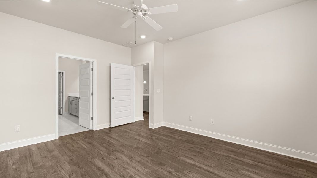 Spacious, unfurnished interior of a new home in Oak Ridge Meadows - Active Adult, Locust Grove (Image 22). Spacious, unfurnished interior of a new home in Oak Ridge Meadows - Active Adult, Locust Grove (Image 22).