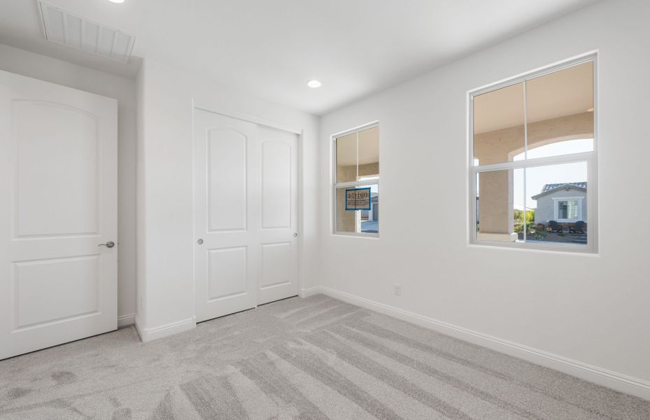 Spacious, unfurnished interior of a new home in Sun City Festival, Buckeye (Image 19).