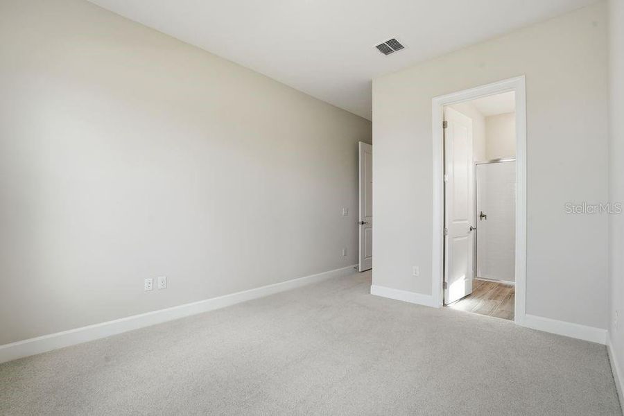 Spacious, unfurnished interior of a new home in Coasterra Community Group Page, Palmetto (Image 26).