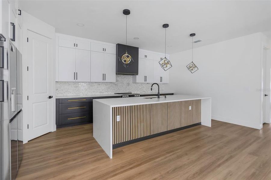 Spacious, unfurnished interior of a new home in , Tampa (Image 8).