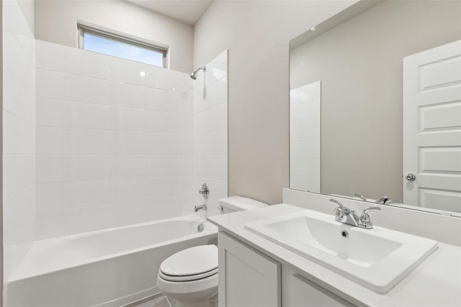 Furnished interior view inside a new home in Eastridge, McKinney (Image 15). Furnished interior view inside a new home in Eastridge, McKinney (Image 15).