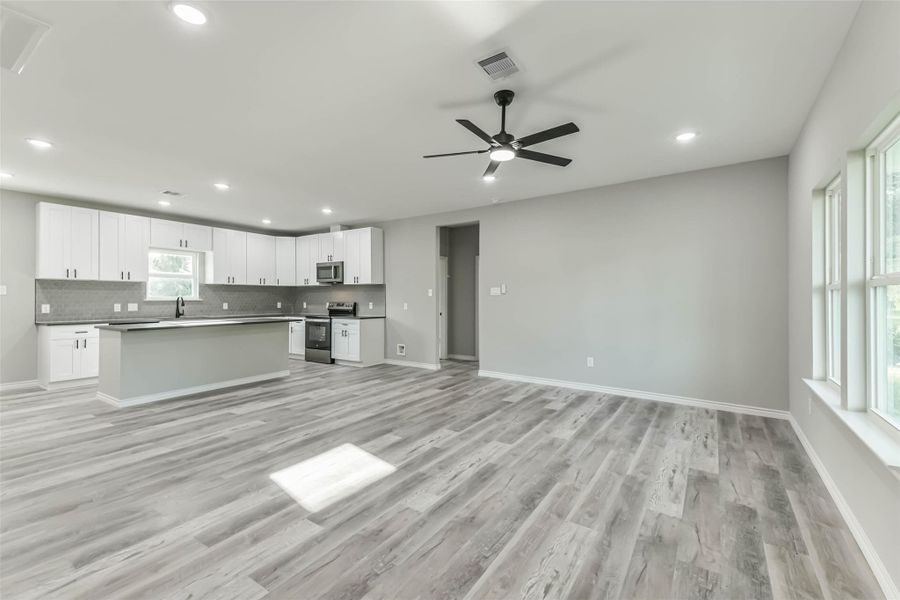 Image 28 of a home in . Image 28 of a home in .