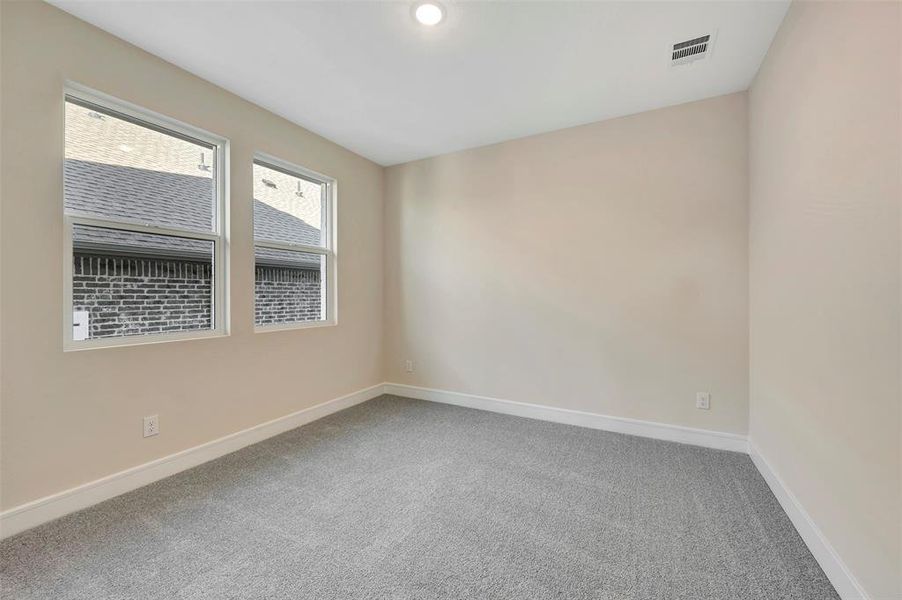 Spacious, unfurnished interior of a new home in Elevon, Lavon (Image 26).