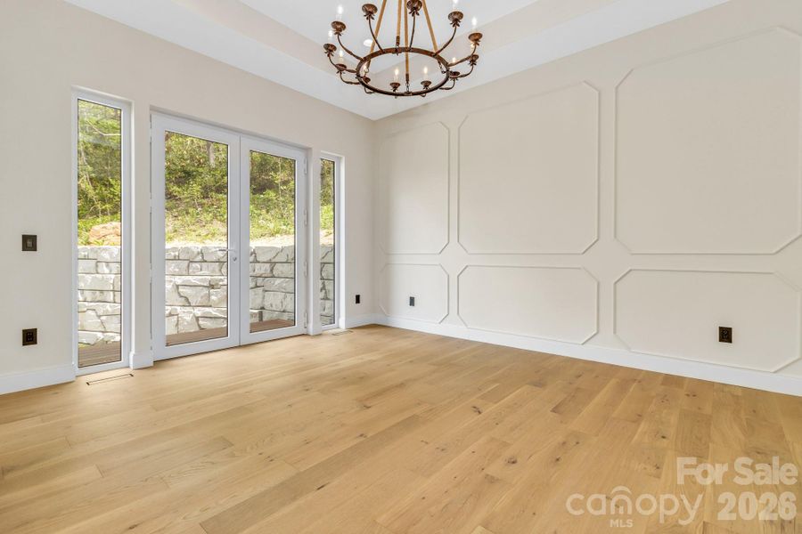 Spacious, unfurnished interior of a new home in , Leicester (Image 42).