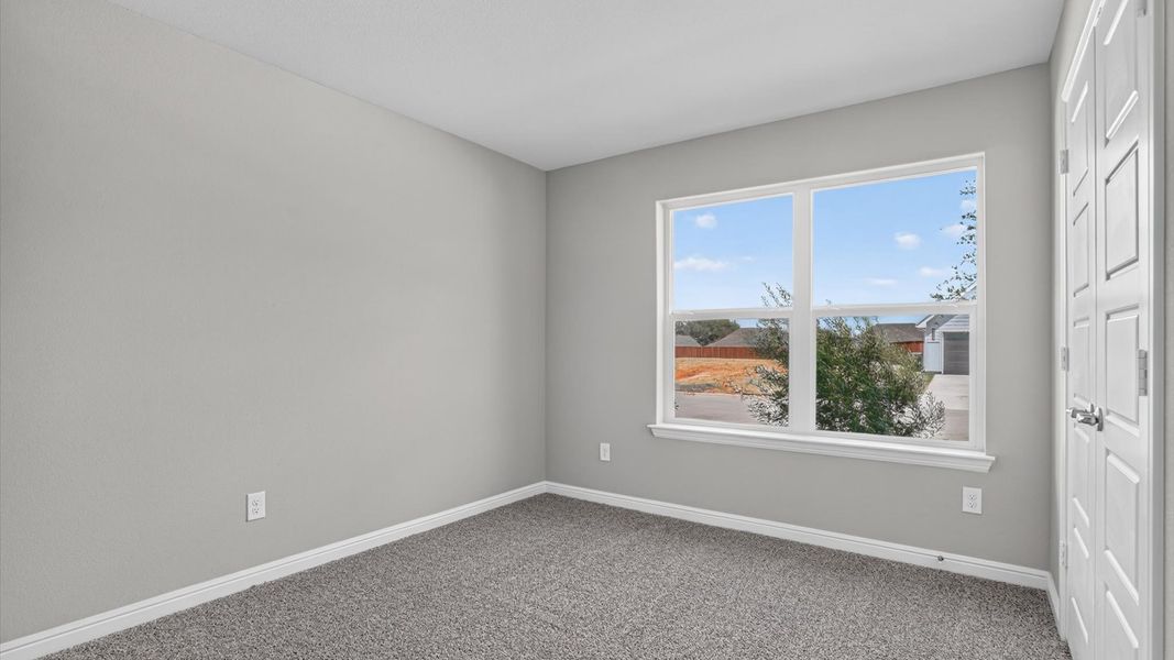 Spacious, unfurnished interior of a new home in Sandstone Estates, Granbury (Image 24).