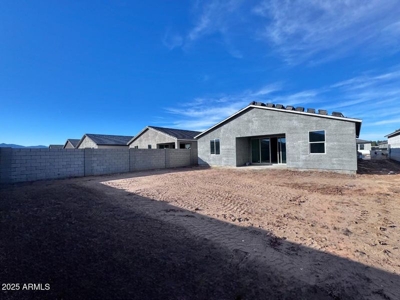 010 Exterior Back 010 Exterior Back