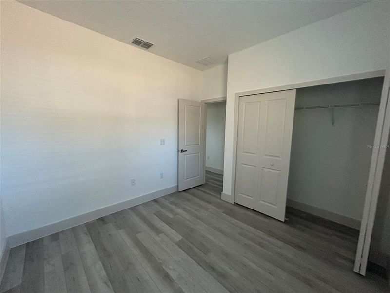 Spacious, unfurnished interior of a new home in , Citrus Springs (Image 14).