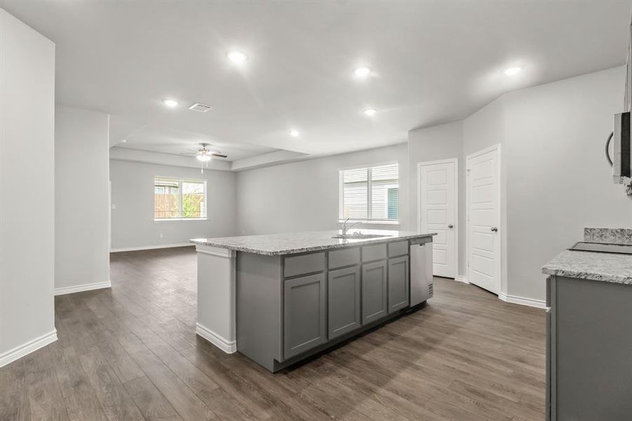Furnished interior view inside a new home in Deer Creek, Crowley (Image 5).