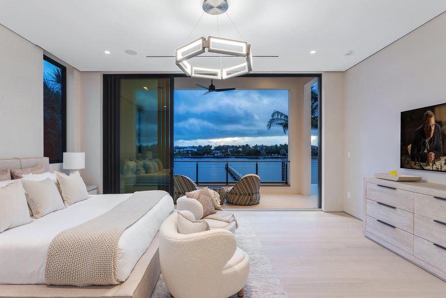 Furnished interior view inside a new home in , Lantana (Image 40).