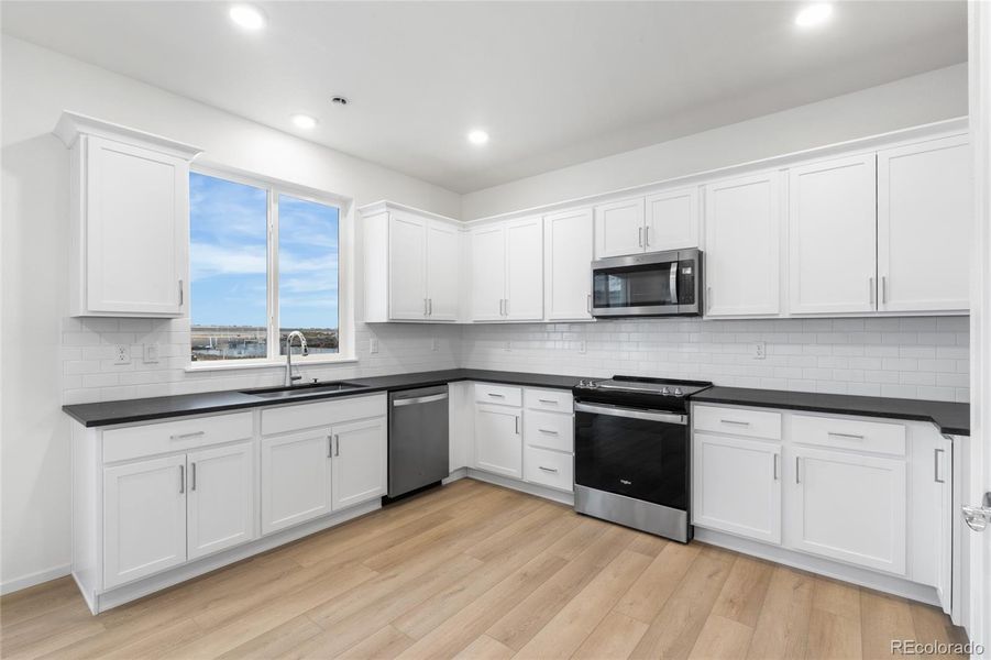 Furnished interior view inside a new home in Wolf Creek Run West, Strasburg (Image 20).