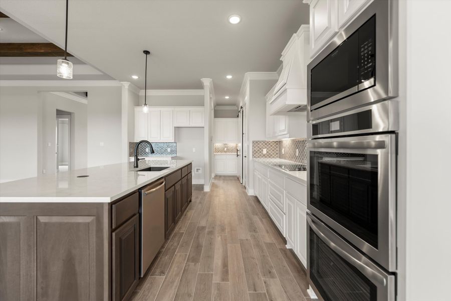 Furnished interior view inside a new home in Eagle Ridge Estates, Weatherford (Image 11).