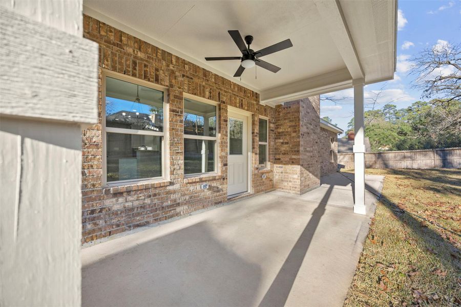 Exterior details and patio area of a home in , Huntsville (Image 22).