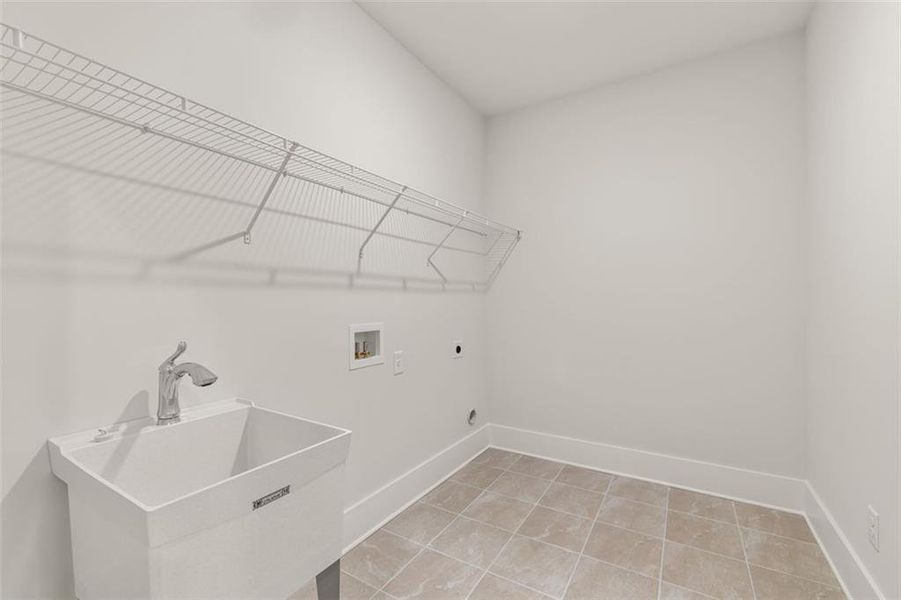 Spacious, unfurnished interior of a new home in Soleil Summit Chase, Snellville (Image 31). Spacious, unfurnished interior of a new home in Soleil Summit Chase, Snellville (Image 31).