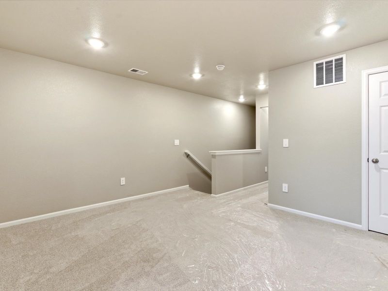 Spacious, unfurnished interior of a new home in Horizon Uptown: The Meadow Collection, Aurora (Image 9). Spacious, unfurnished interior of a new home in Horizon Uptown: The Meadow Collection, Aurora (Image 9).