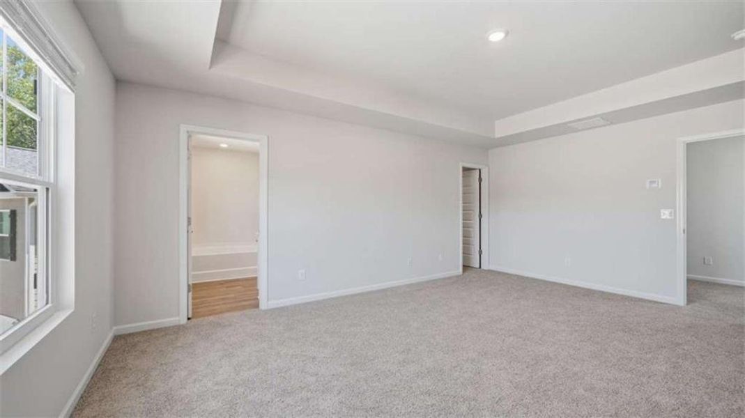 Spacious, unfurnished interior of a new home in Shoal Creek, Hampton (Image 20).