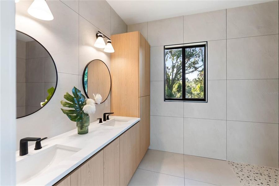 Furnished interior view inside a new home in , Port Charlotte (Image 10).