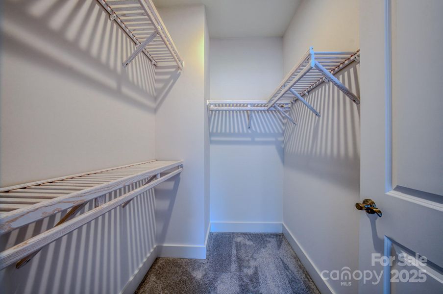 Primary BR Walk-In Primary BR Walk-In