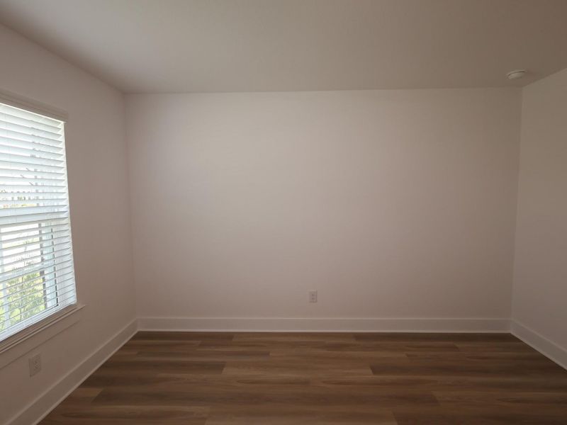 Spacious, unfurnished interior of a new home in Lago Mar, Santa Fe (Image 10).