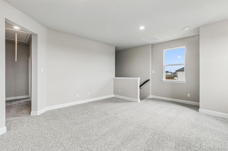 Spacious, unfurnished interior of a new home in Venetian, Weston (Image 19).