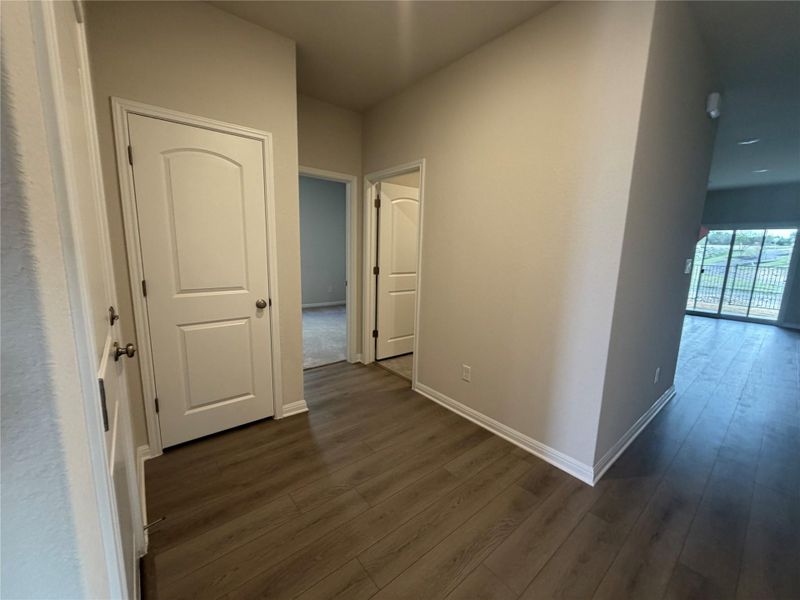 Spacious, unfurnished interior of a new home in Cannon Ranch, Dripping Springs (Image 16).