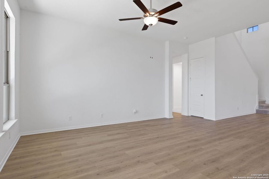 Spacious, unfurnished interior of a new home in Ladera, San Antonio (Image 26). Spacious, unfurnished interior of a new home in Ladera, San Antonio (Image 26).