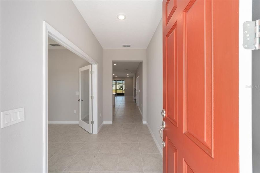 Spacious, unfurnished interior of a new home in Calesa Township, Ocala (Image 28).