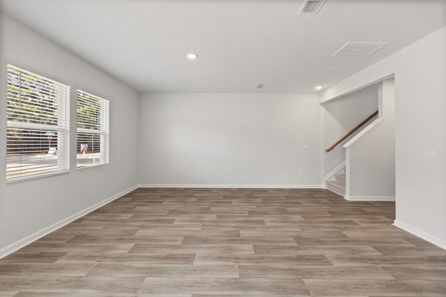 Spacious, unfurnished interior of a new home in Westford, Sanford (Image 20).